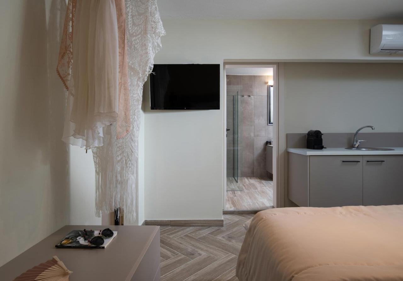 Olenia Luxury Apartments 1 Neos Marmaras Esterno foto